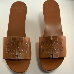 Brand New Tory Burch sandals sz 10.5